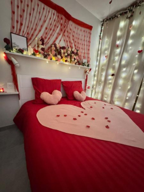 Nuit insolite theme St Valentin logement 2 étoiles